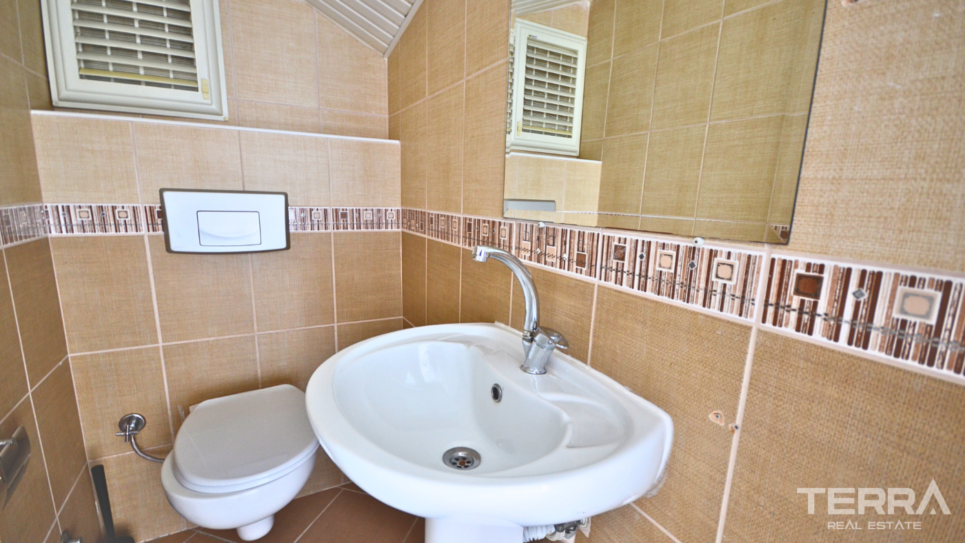 Chic Resale Three-Bedroom Duplex Flat in Lemon Garden, Cikcilli - 101790