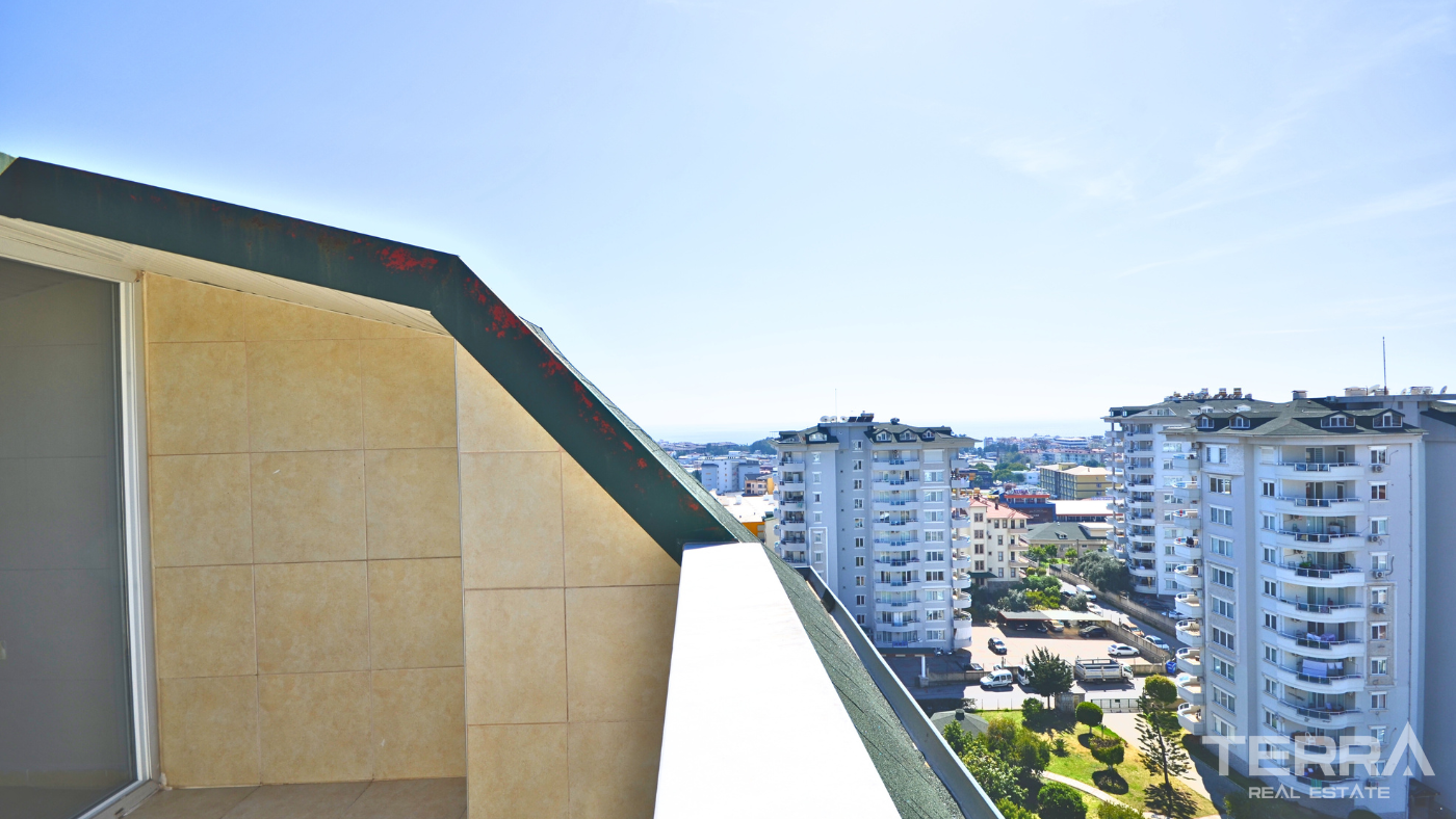 Chic Resale Three-Bedroom Duplex Flat in Lemon Garden, Cikcilli - 101798