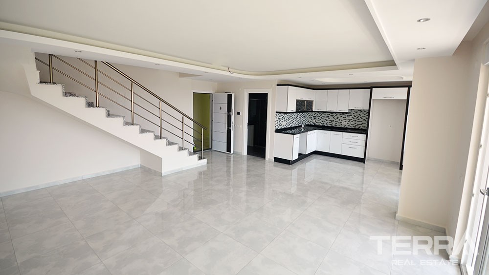 Sea view apartments on a hilltop in Kestel Alanya - 4421