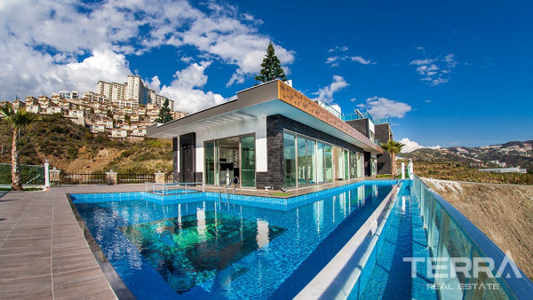 Exklusive Villa zum Verkauf in Kargicak, Alanya