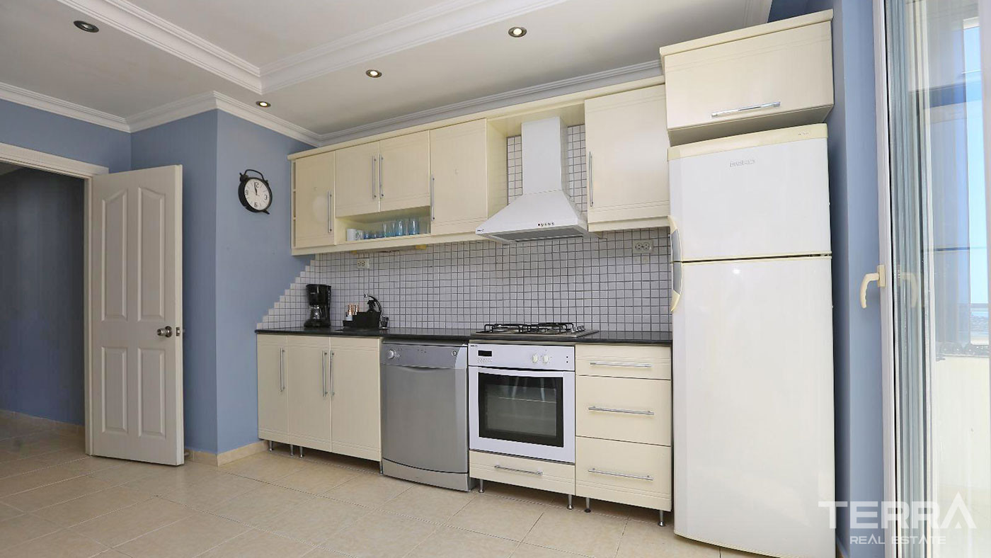Apartament 2+1 z widokiem na morze i zamek w doskonałej lokalizacji w centrum Alanyi - 96455