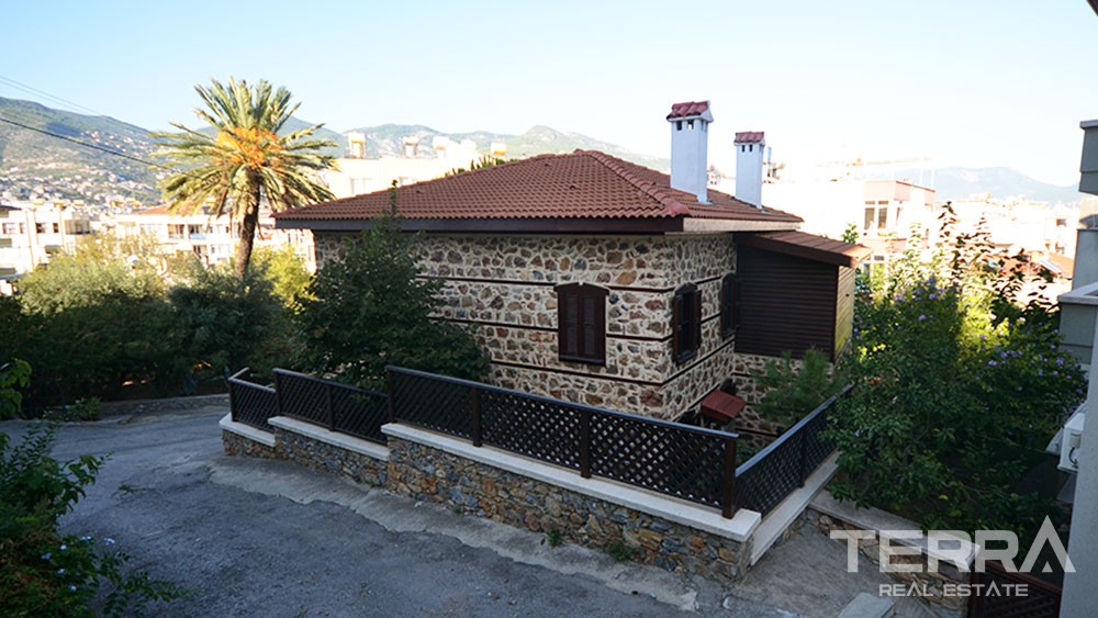 Antike Steinvilla zu verkaufen im Stadtzentrum von Alanya - 4675