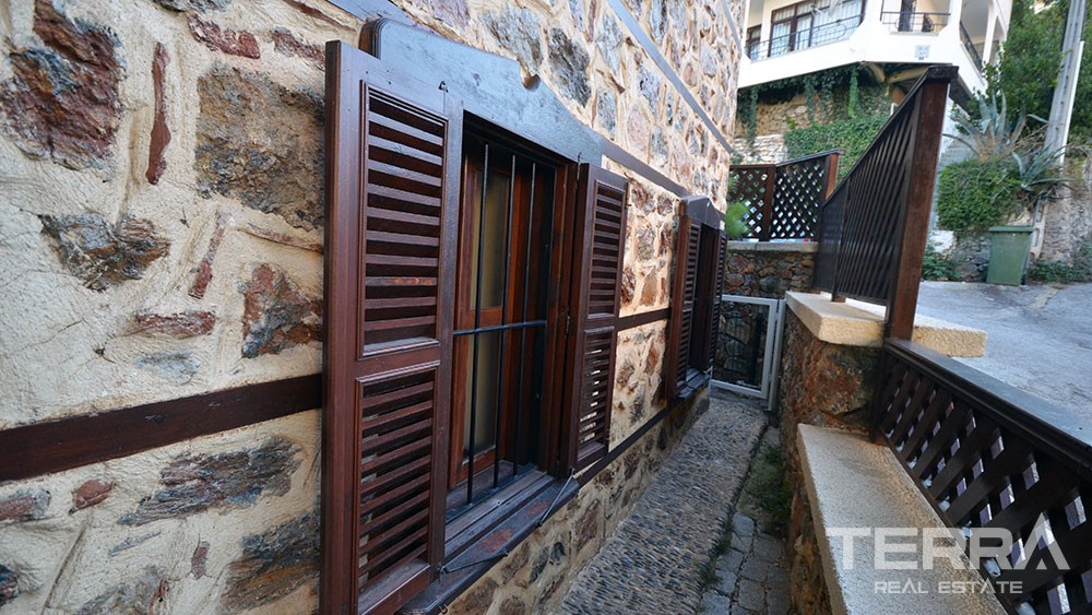 Antike Steinvilla zu verkaufen im Stadtzentrum von Alanya - 4679