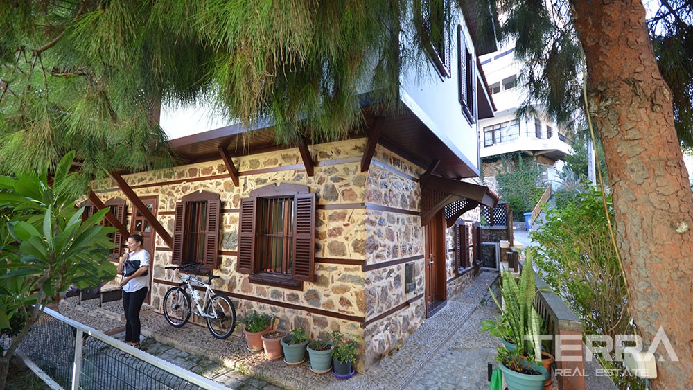 Antike Steinvilla zu verkaufen im Stadtzentrum von Alanya - 4681