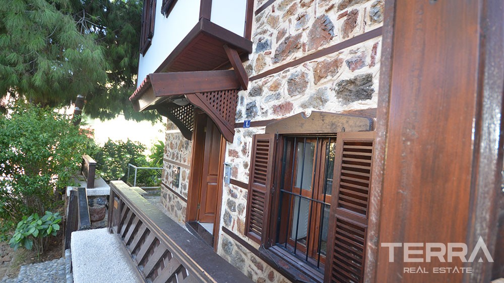 Antike Steinvilla zu verkaufen im Stadtzentrum von Alanya - 4680