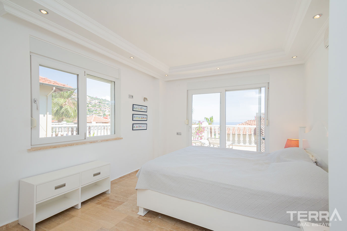 Sea View Alanya Villa for Sale in Tepe Villa Resort Near Town Center - 101159