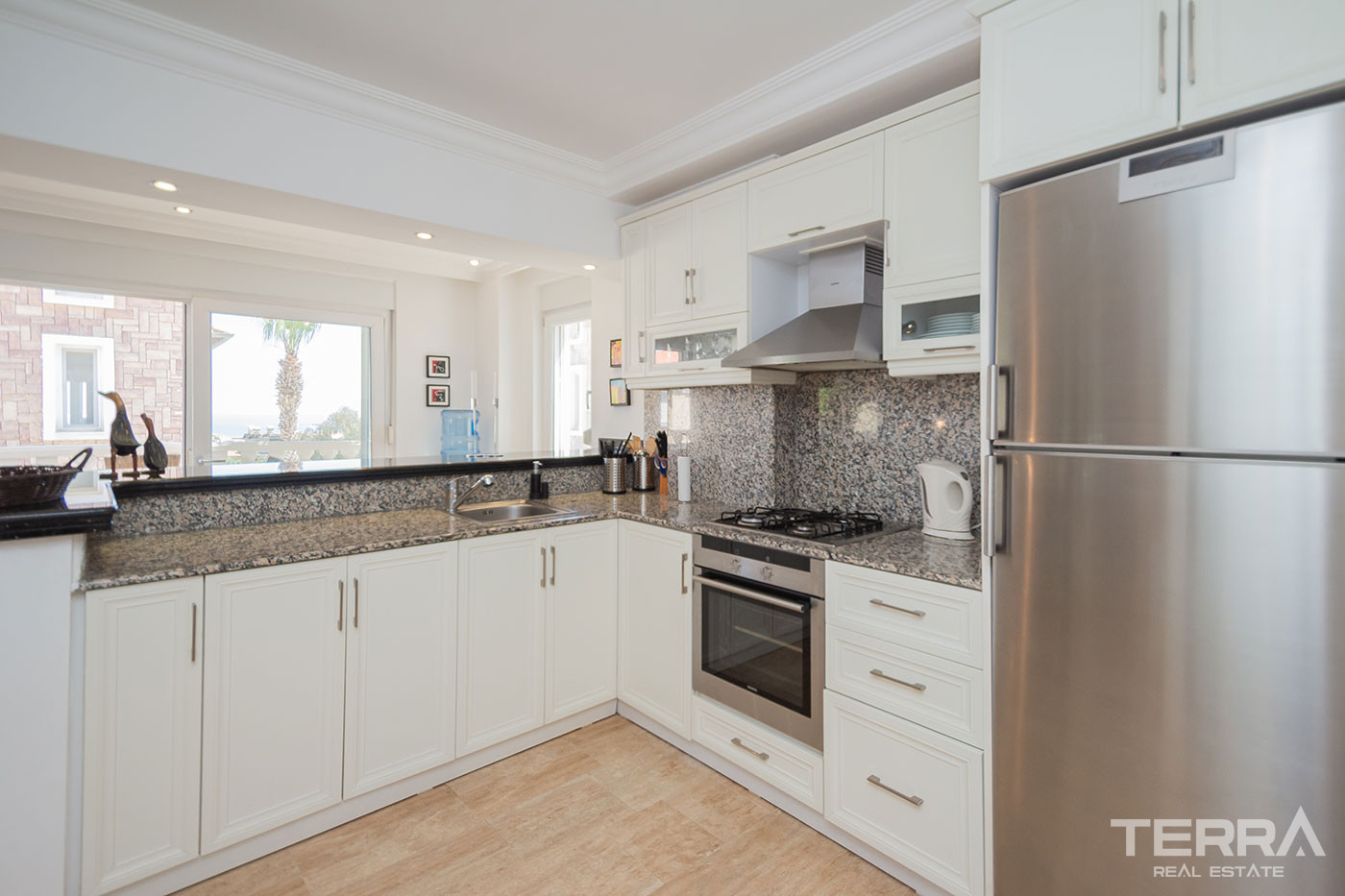 Sea View Alanya Villa for Sale in Tepe Villa Resort Near Town Center - 101167