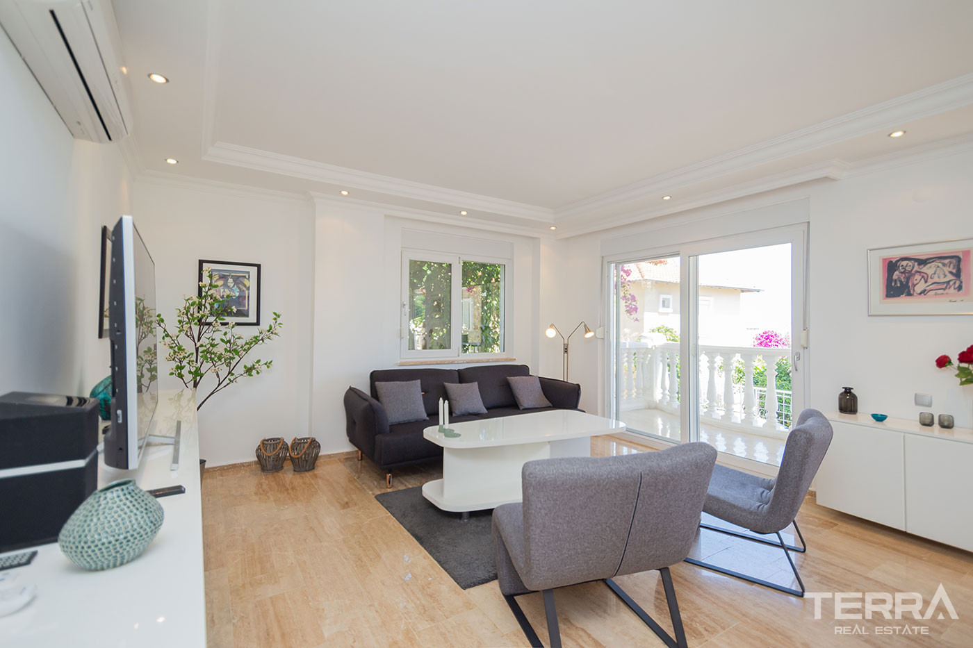 Sea View Alanya Villa for Sale in Tepe Villa Resort Near Town Center - 101168
