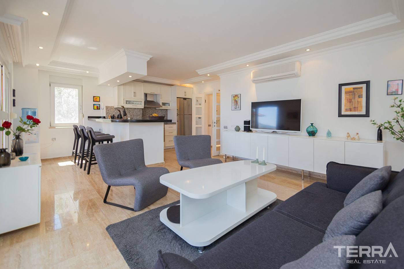 Sea View Alanya Villa for Sale in Tepe Villa Resort Near Town Center - 101170