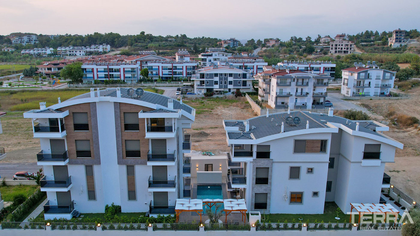 Stylish Key-Ready Apartments in a Complex with a Pool in Ilıca, Side - 101499