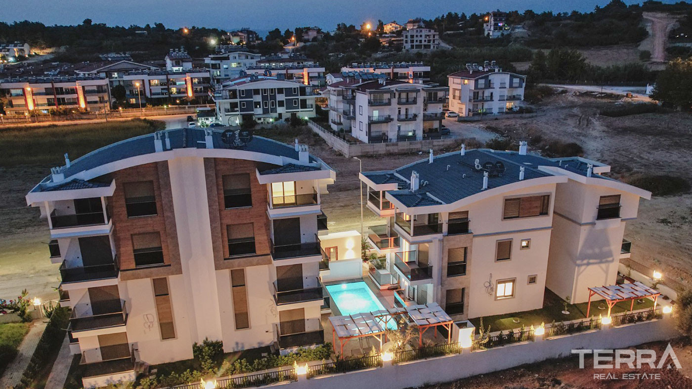 Stylish Key-Ready Apartments in a Complex with a Pool in Ilıca, Side