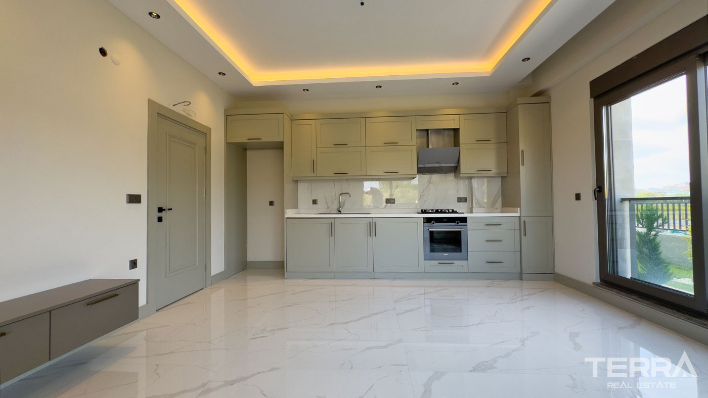 Stylish Key-Ready Apartments in a Complex with a Pool in Ilıca, Side - 101512