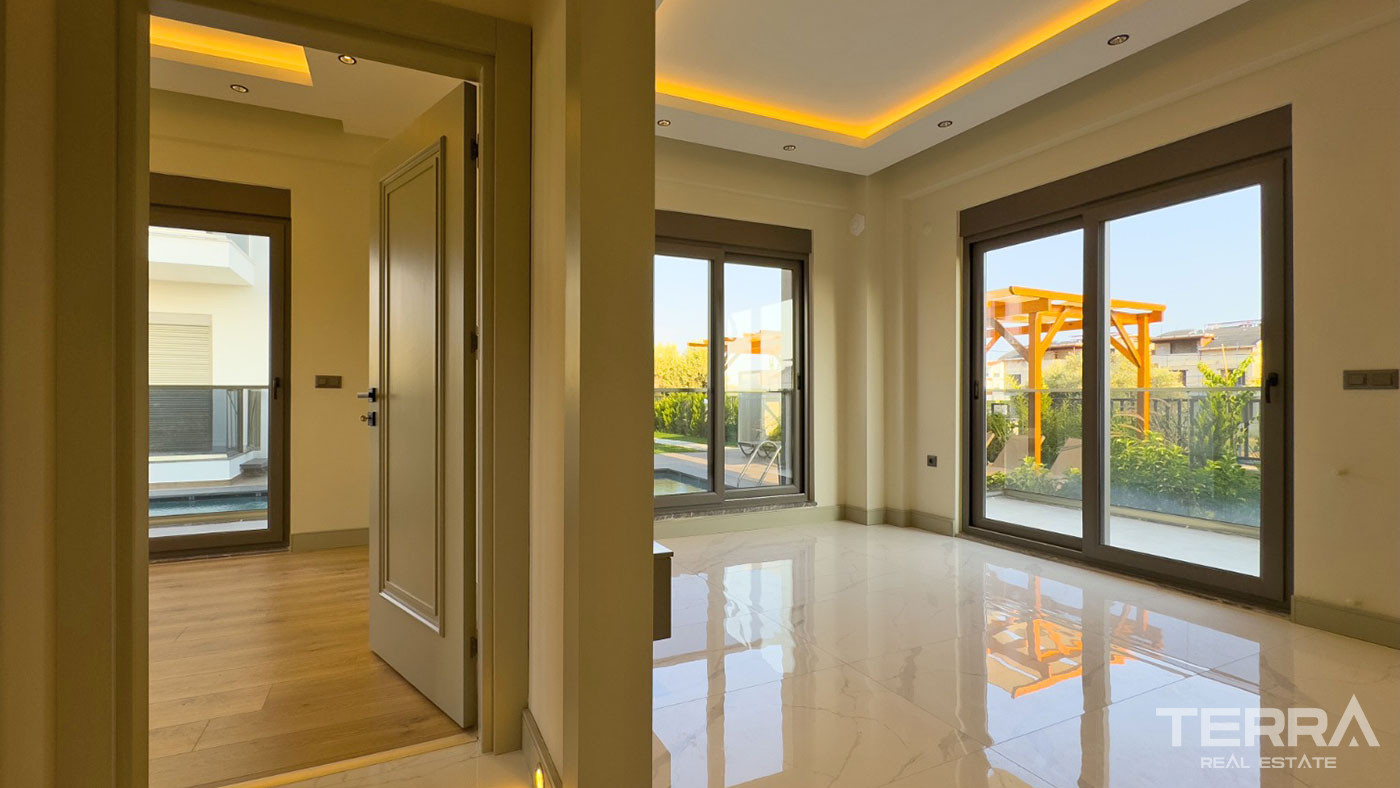 Stylish Key-Ready Apartments in a Complex with a Pool in Ilıca, Side - 101519