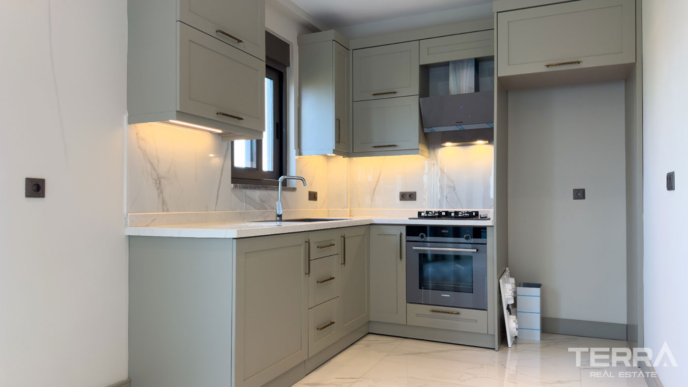 Stylish Key-Ready Apartments in a Complex with a Pool in Ilıca, Side - 101521