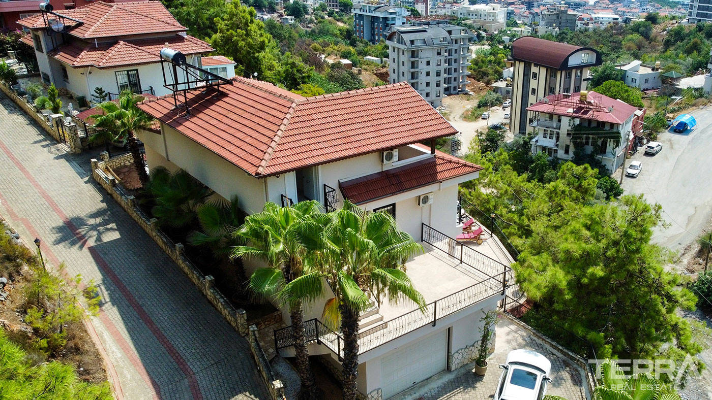 Sea View Villa with Exclusive Layout and a Private Pool in Alanya - 102189