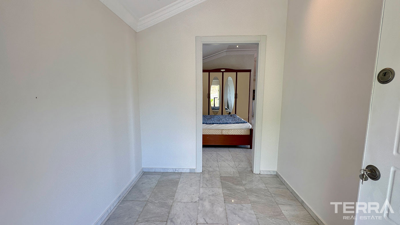 Sea View Villa with Exclusive Layout and a Private Pool in Alanya - 102209