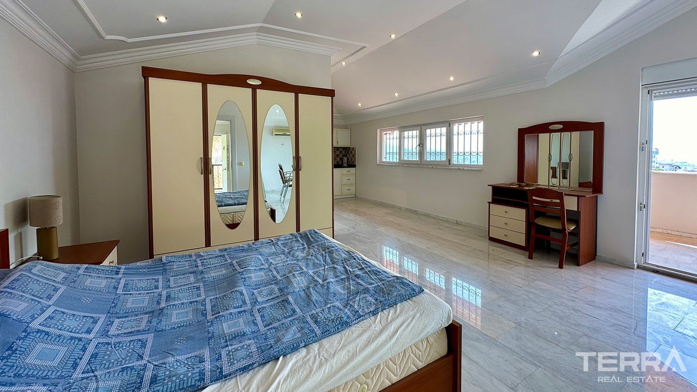 Sea View Villa with Exclusive Layout and a Private Pool in Alanya - 102210