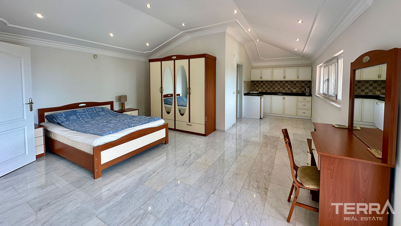 Sea View Villa with Exclusive Layout and a Private Pool in Alanya - 102212
