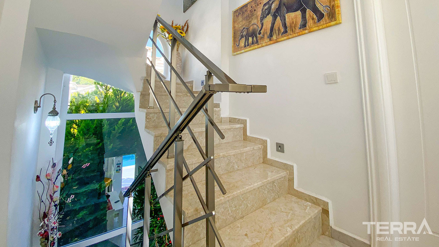 Furnished Villa with Mountain Views and a Pool in Hisarönü, Fethiye - 102365