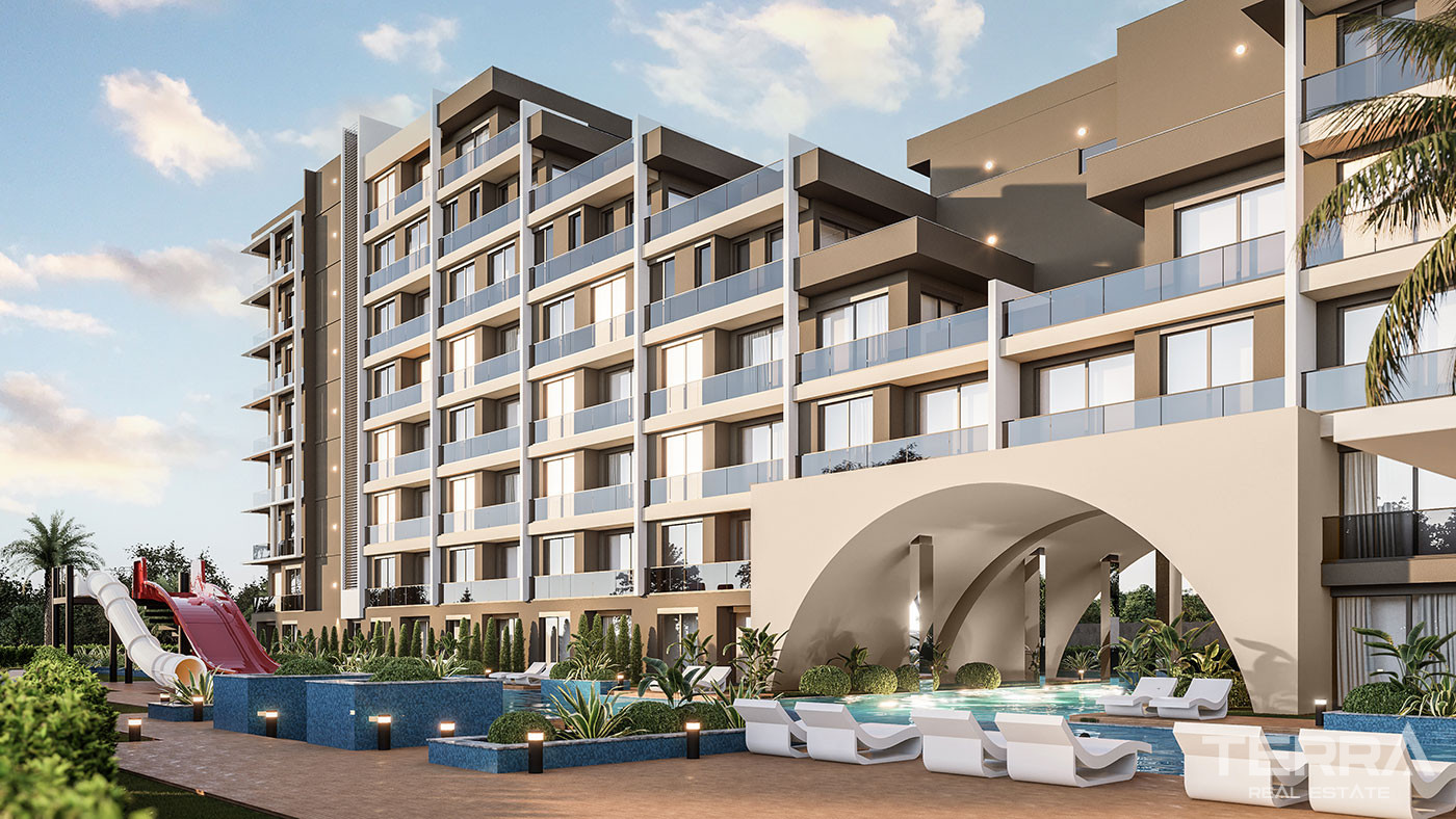 Elegant Apartments in a Luxury Complex with Swim-Up Pool in Altıntaş - 102804