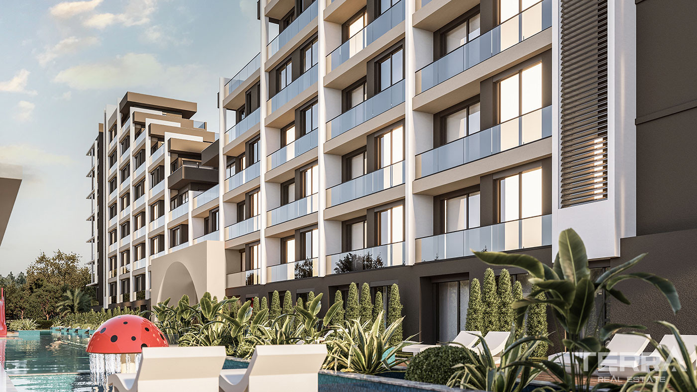 Elegant Apartments in a Luxury Complex with Swim-Up Pool in Altıntaş - 102805