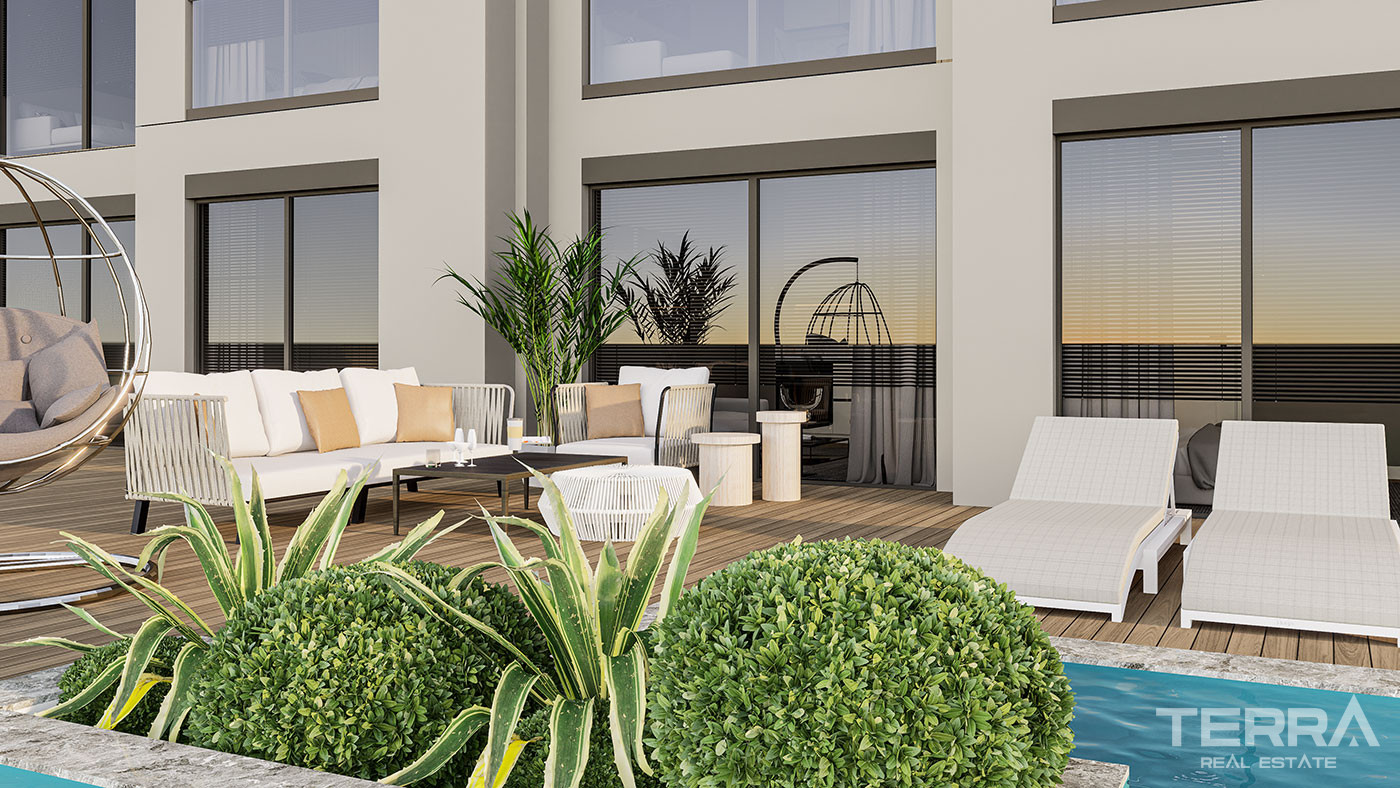 Elegant Apartments in a Luxury Complex with Swim-Up Pool in Altıntaş - 102823