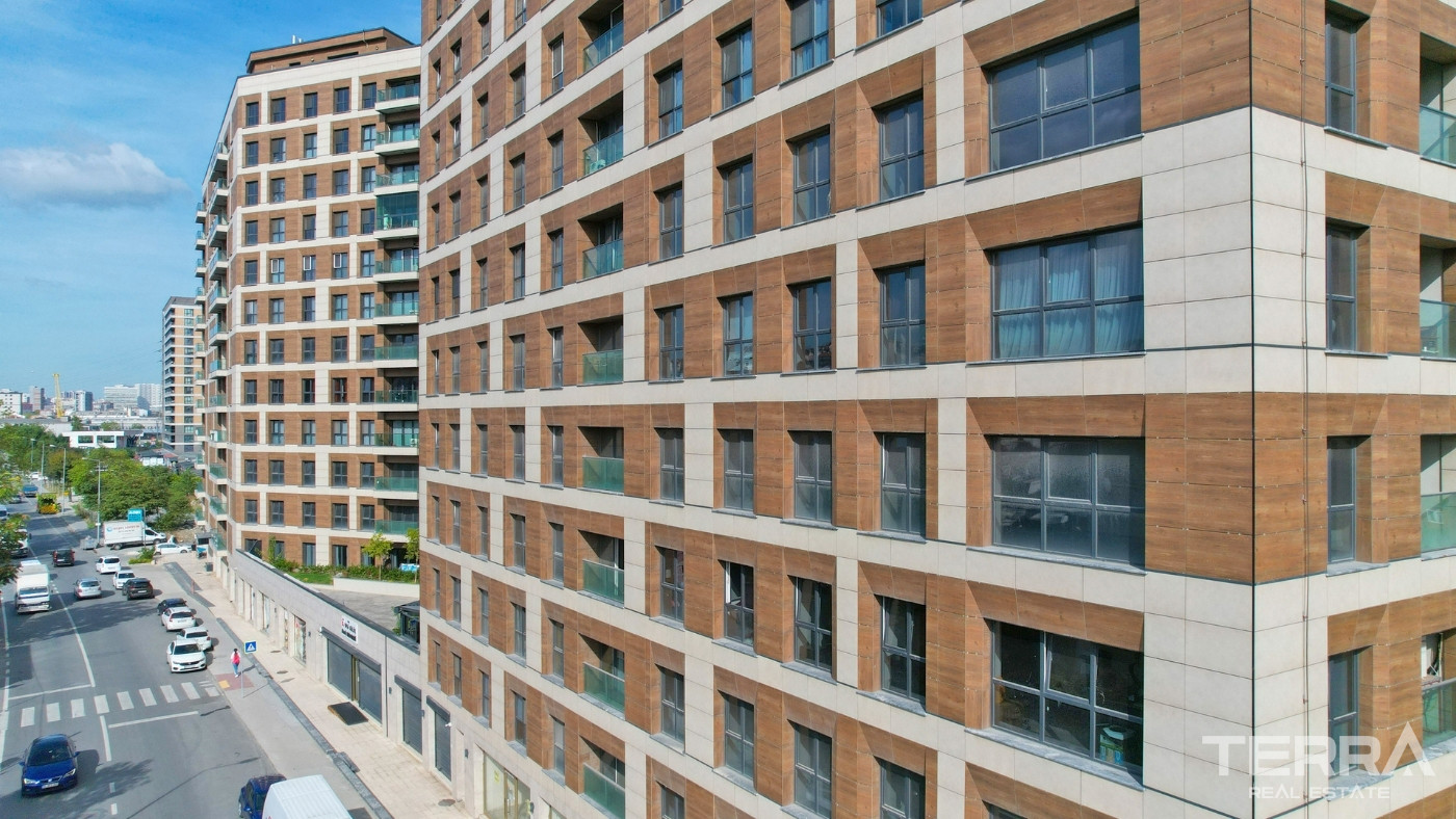 İstanbul Apartments for Sale Close to Universities and Shopping Malls - 102966