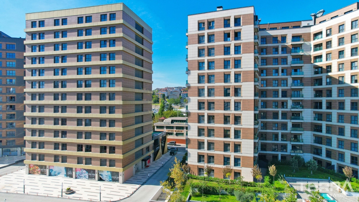 İstanbul Apartments for Sale Close to Universities and Shopping Malls - 102969