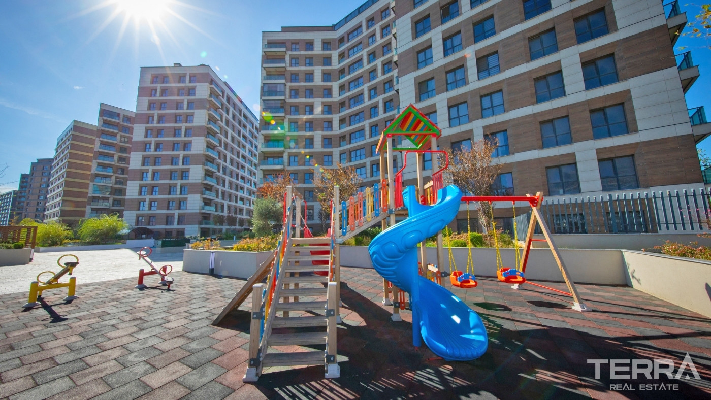 İstanbul Apartments for Sale Close to Universities and Shopping Malls - 102974