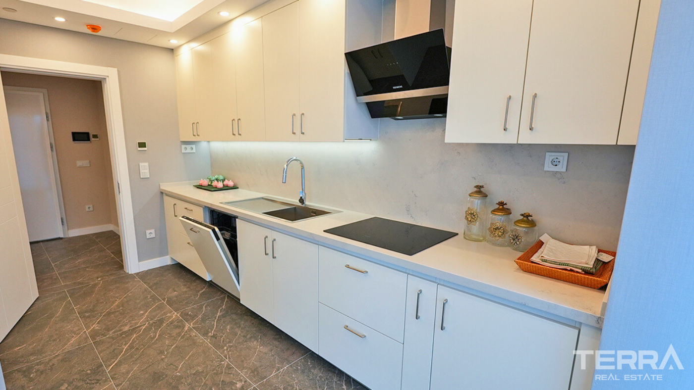 Sea View Apartments for Sale in Ataşehir, Istanbul - 103405