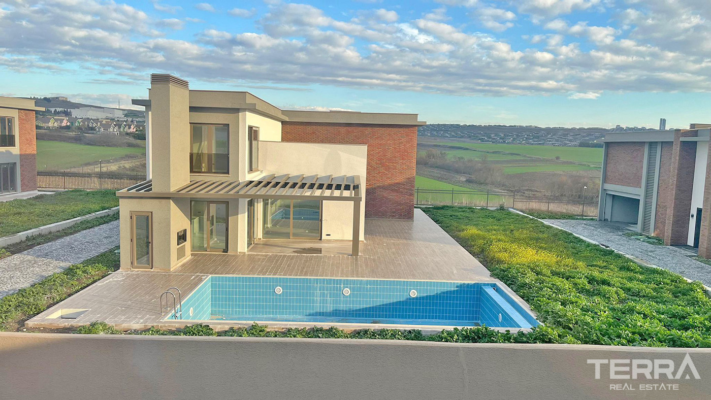 Villas with Private Pools for Sale in Istanbul, Turkey - 103494