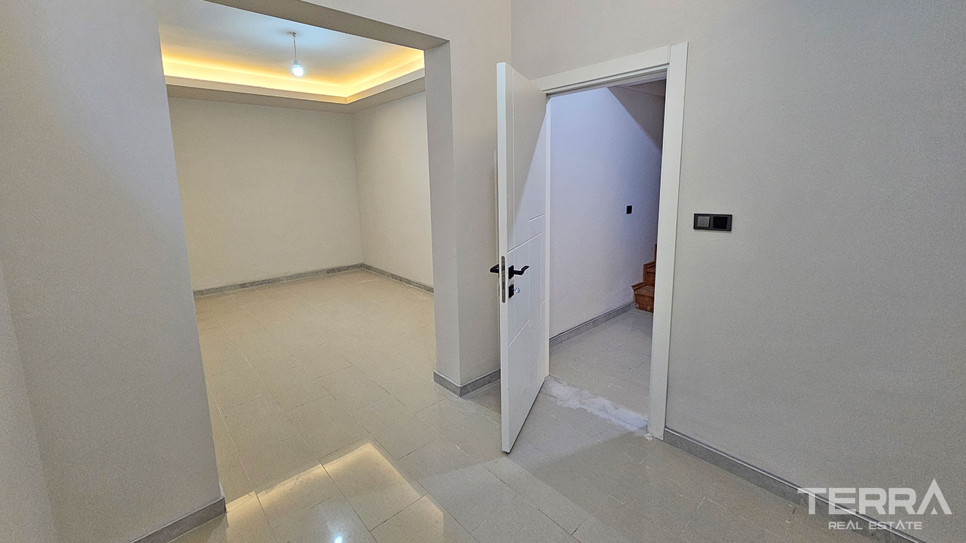 2+1 Duplex Apartment for Sale in Güzeloba, Lara, Antalya - 104226