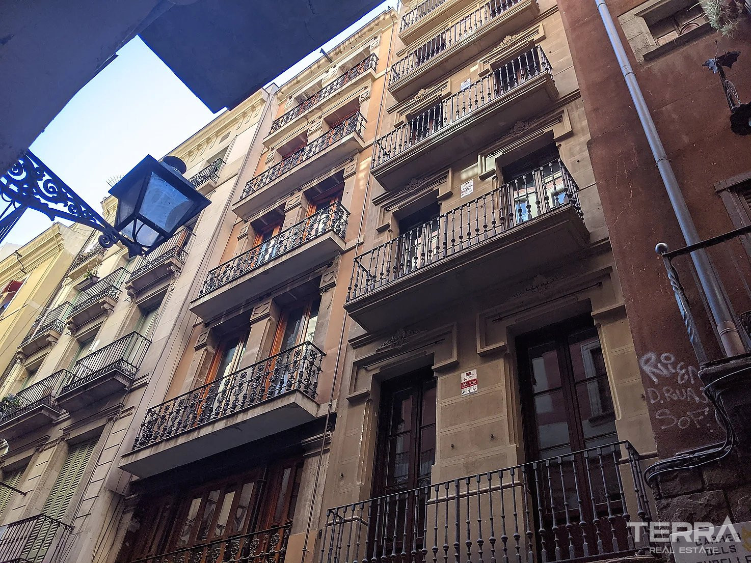Apartments for Sale in Barcelona Barrio Gótico, Spain