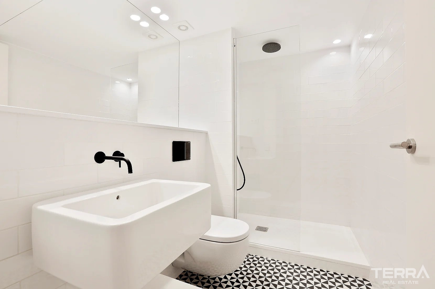 Apartments for Sale in Barcelona Barrio Gótico, Spain - 104889