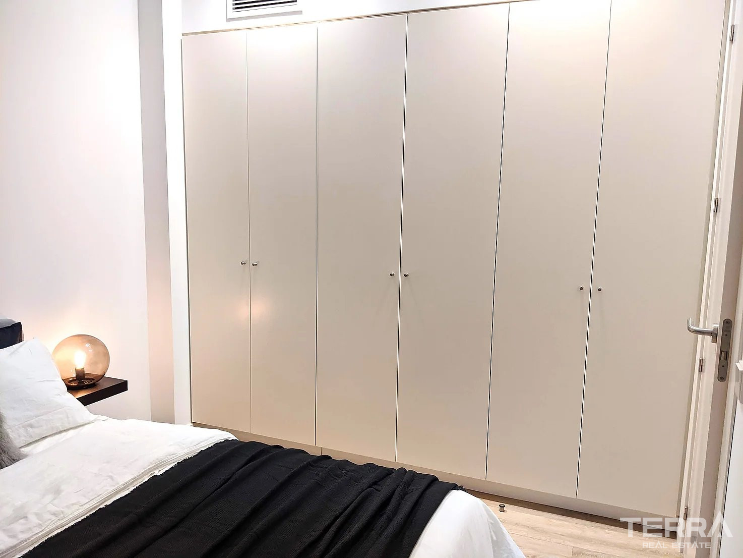 Apartments for Sale in Barcelona Barrio Gótico, Spain - 104890