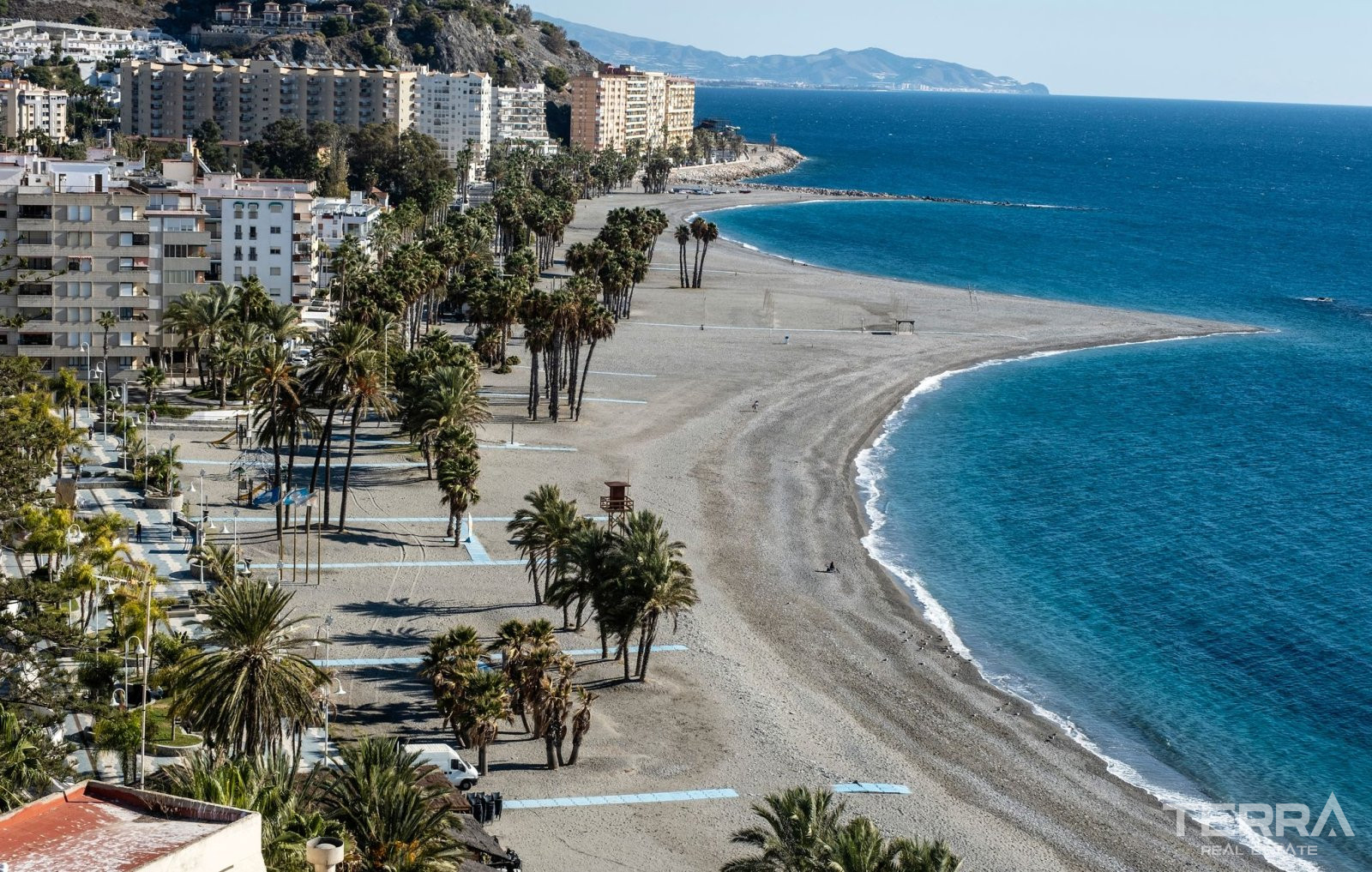 Sea View Villas with Pool for Sale in Almuñecar, Granada, Spain - 105000