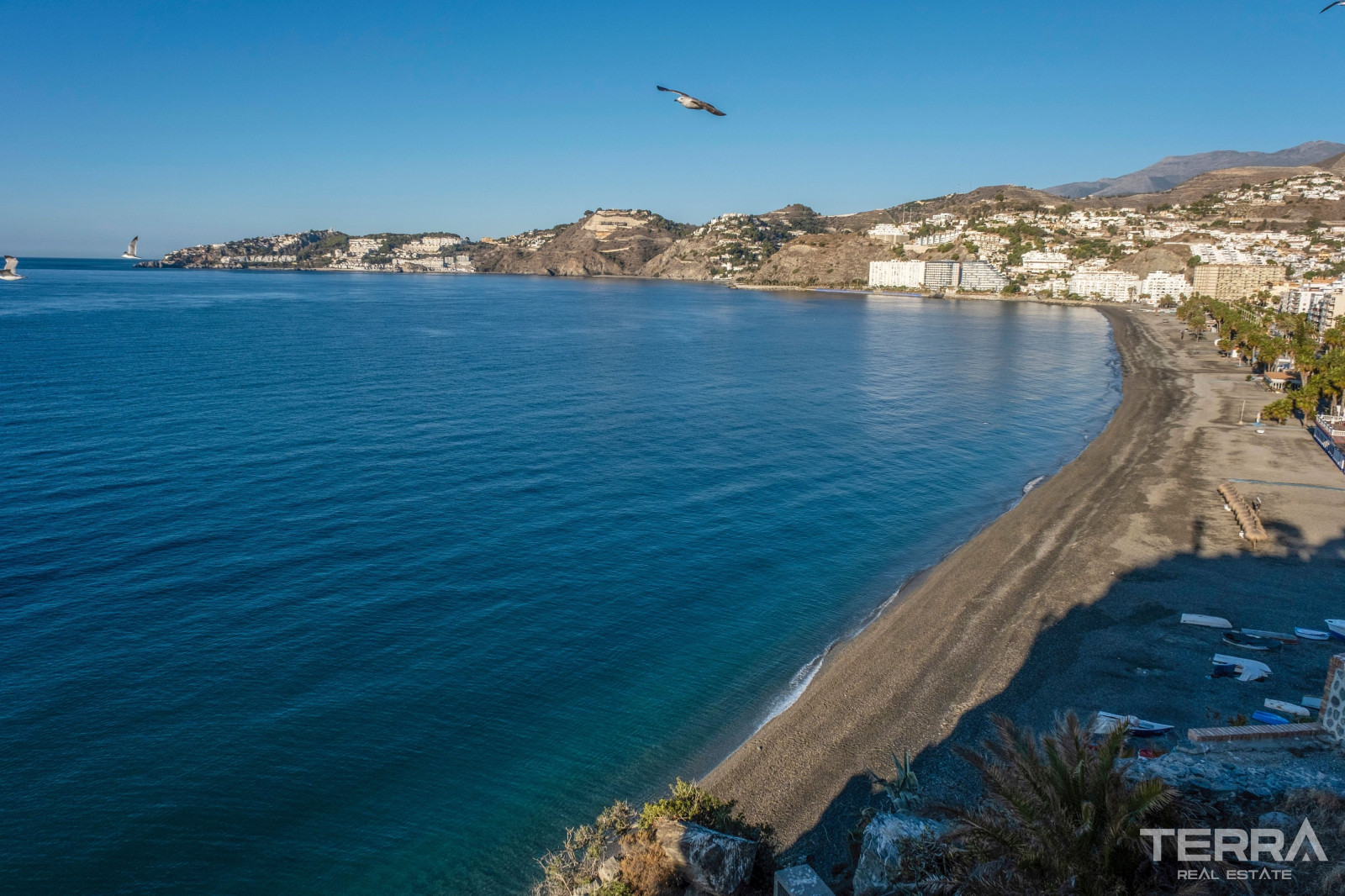 Sea View Villas with Pool for Sale in Almuñecar, Granada, Spain - 105001