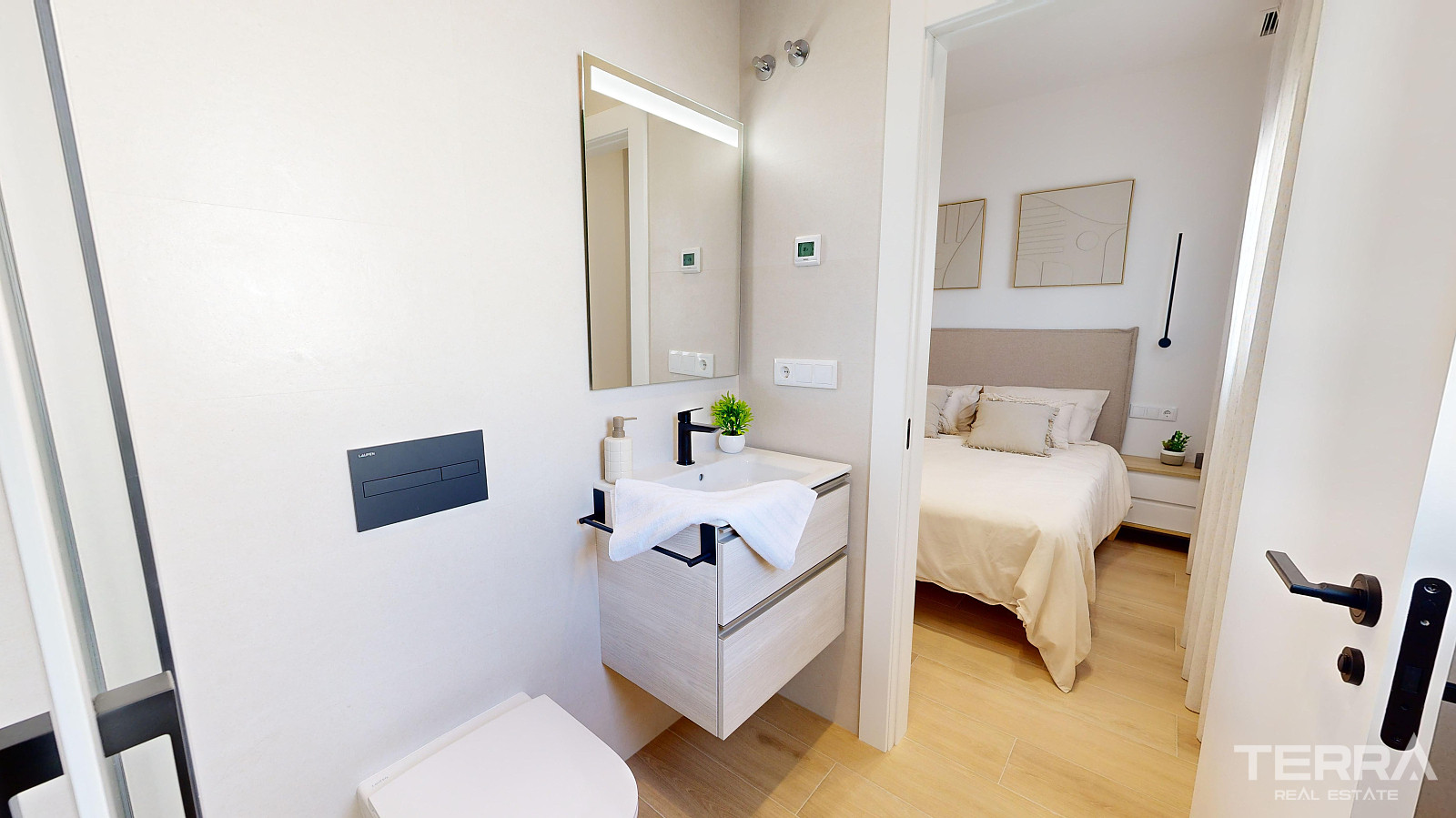 Apartments for Sale in Guardamar Del Segura, Alicante, Spain - 105584