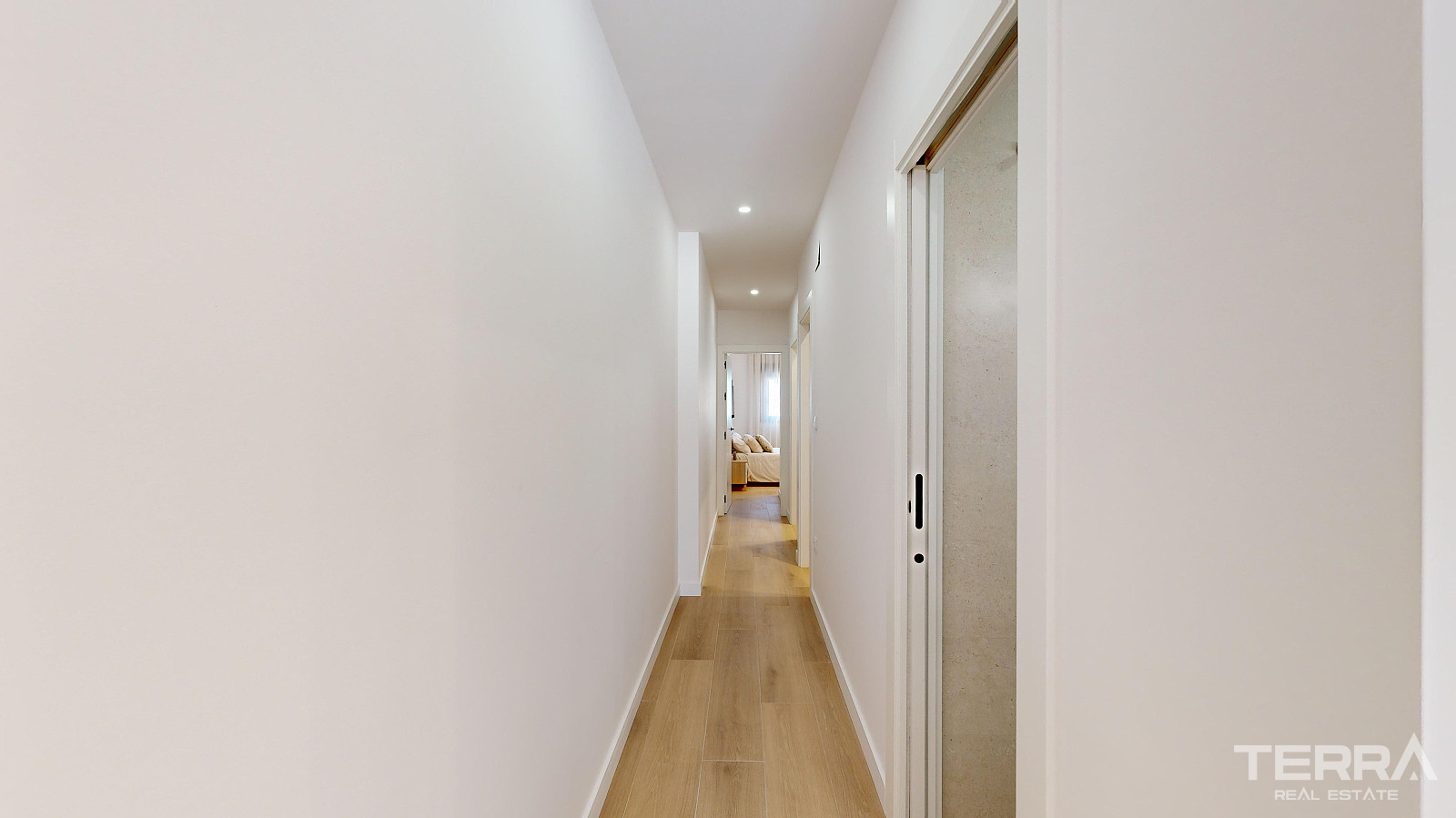 Apartments for Sale in Guardamar Del Segura, Alicante, Spain - 105586
