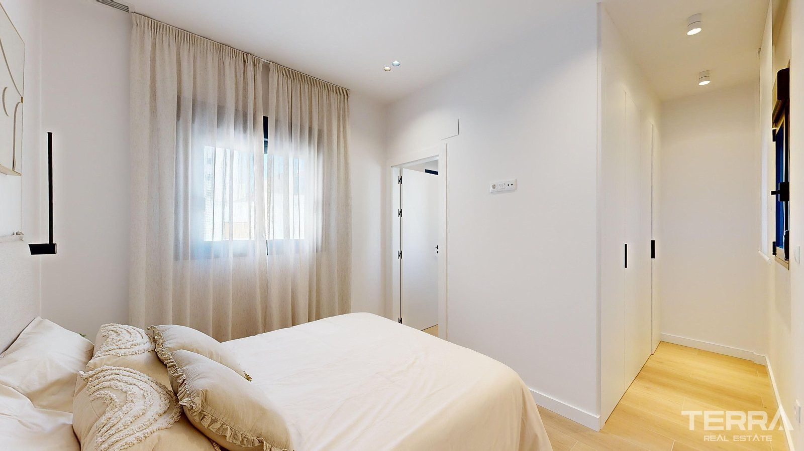 Apartments for Sale in Guardamar Del Segura, Alicante, Spain - 105589