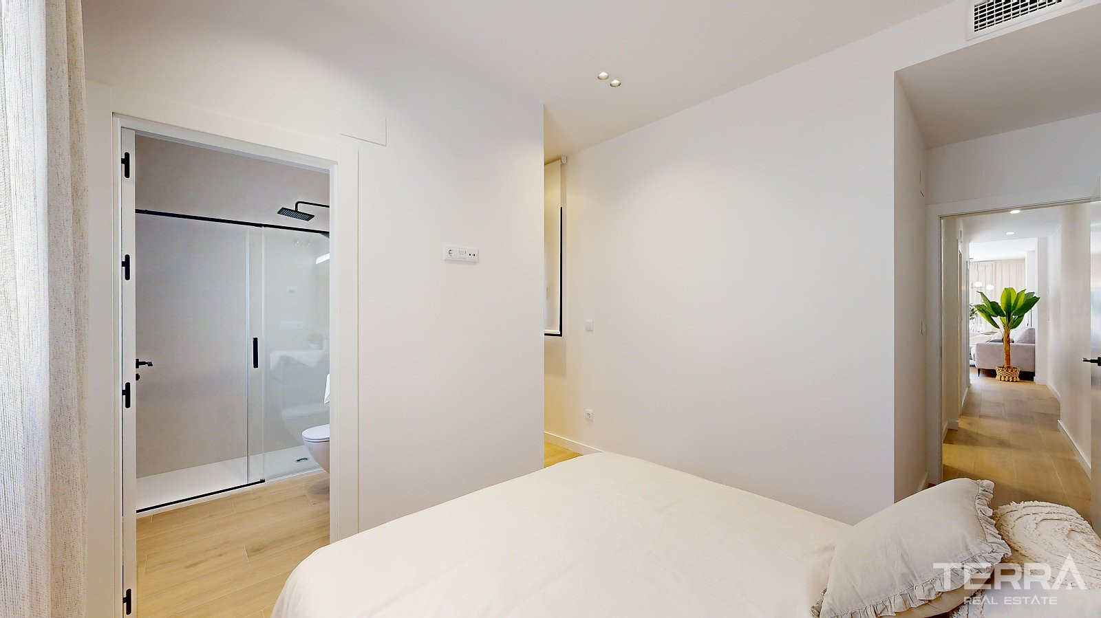 Apartments for Sale in Guardamar Del Segura, Alicante, Spain - 105590