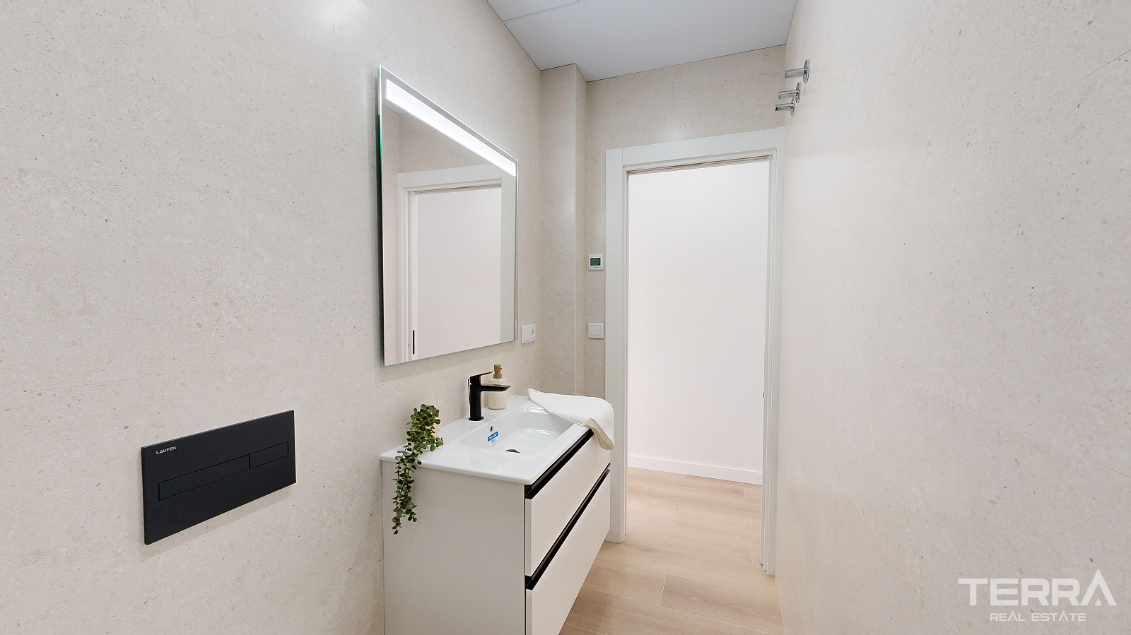 Apartments for Sale in Guardamar Del Segura, Alicante, Spain - 105597
