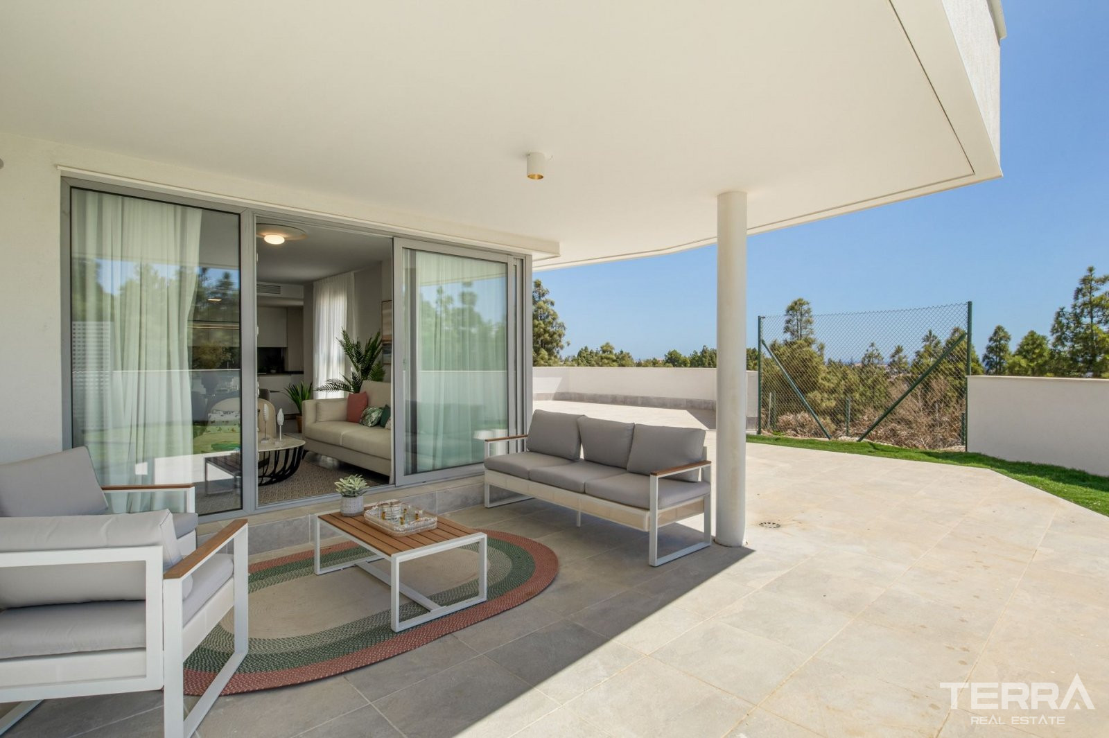 Sea View Apartments for Sale in Mijas Costa, Costa del Sol - 105657