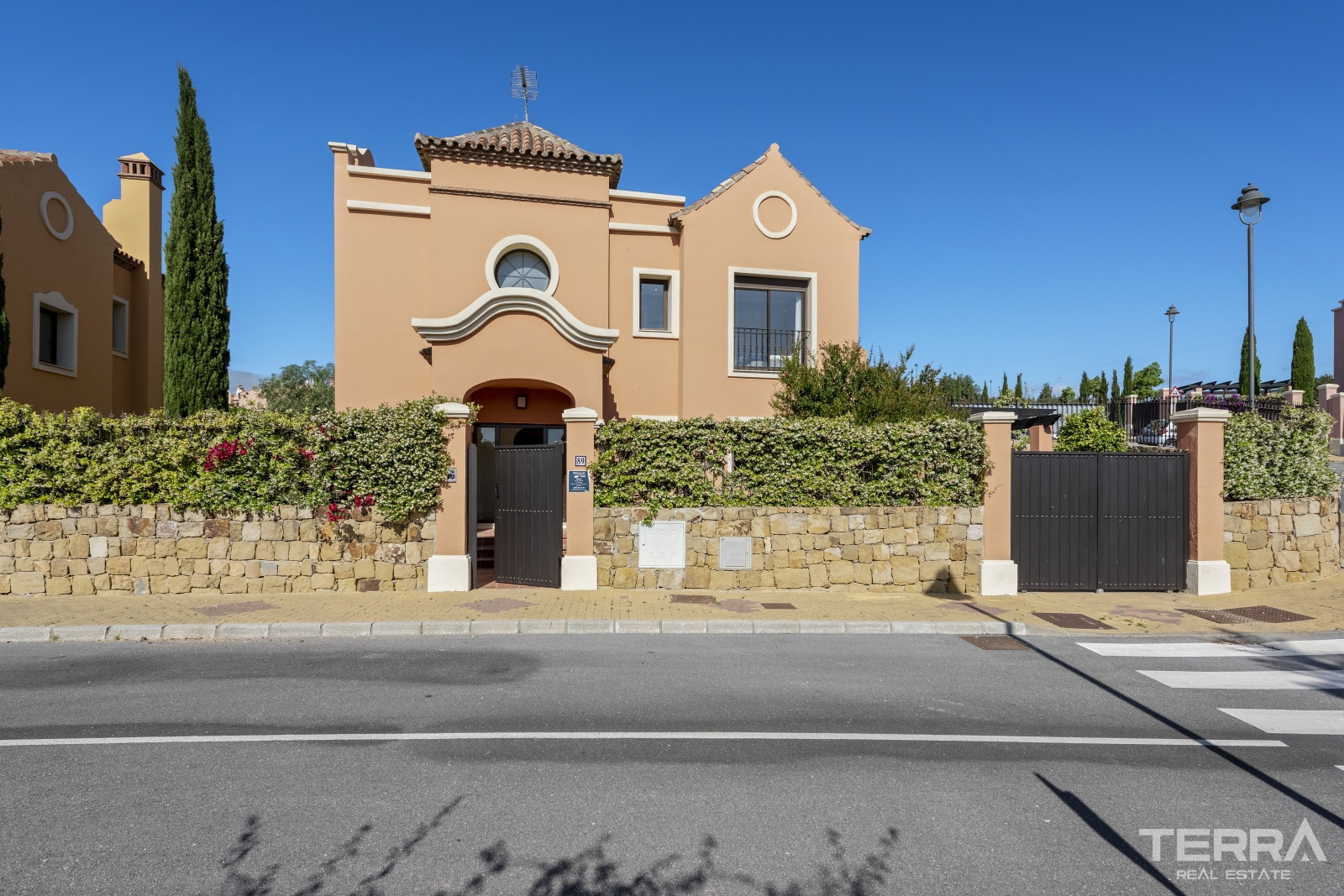 Golf Villas for Sale in Estepona, Málaga, Spain - 105728