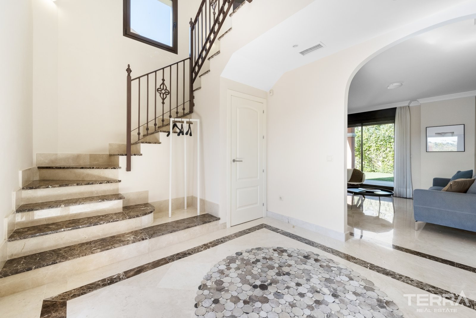 Golf Villas for Sale in Estepona, Málaga, Spain - 105730