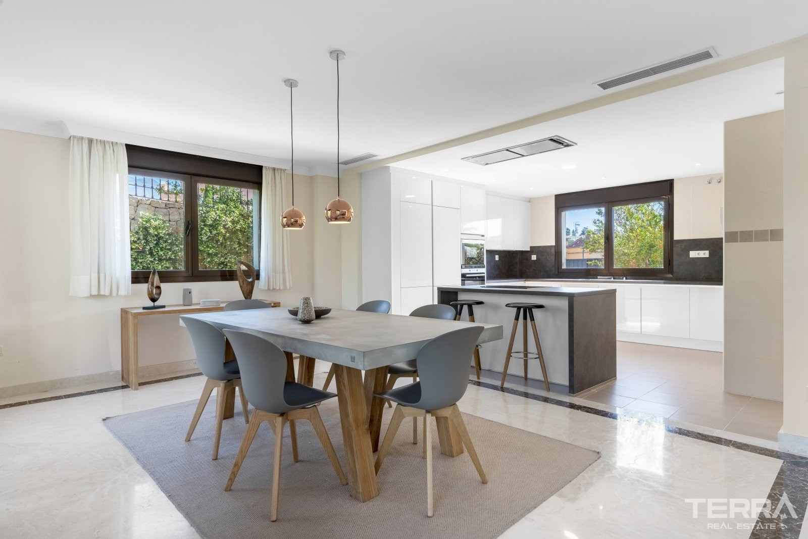 Golf Villas for Sale in Estepona, Málaga, Spain - 105732
