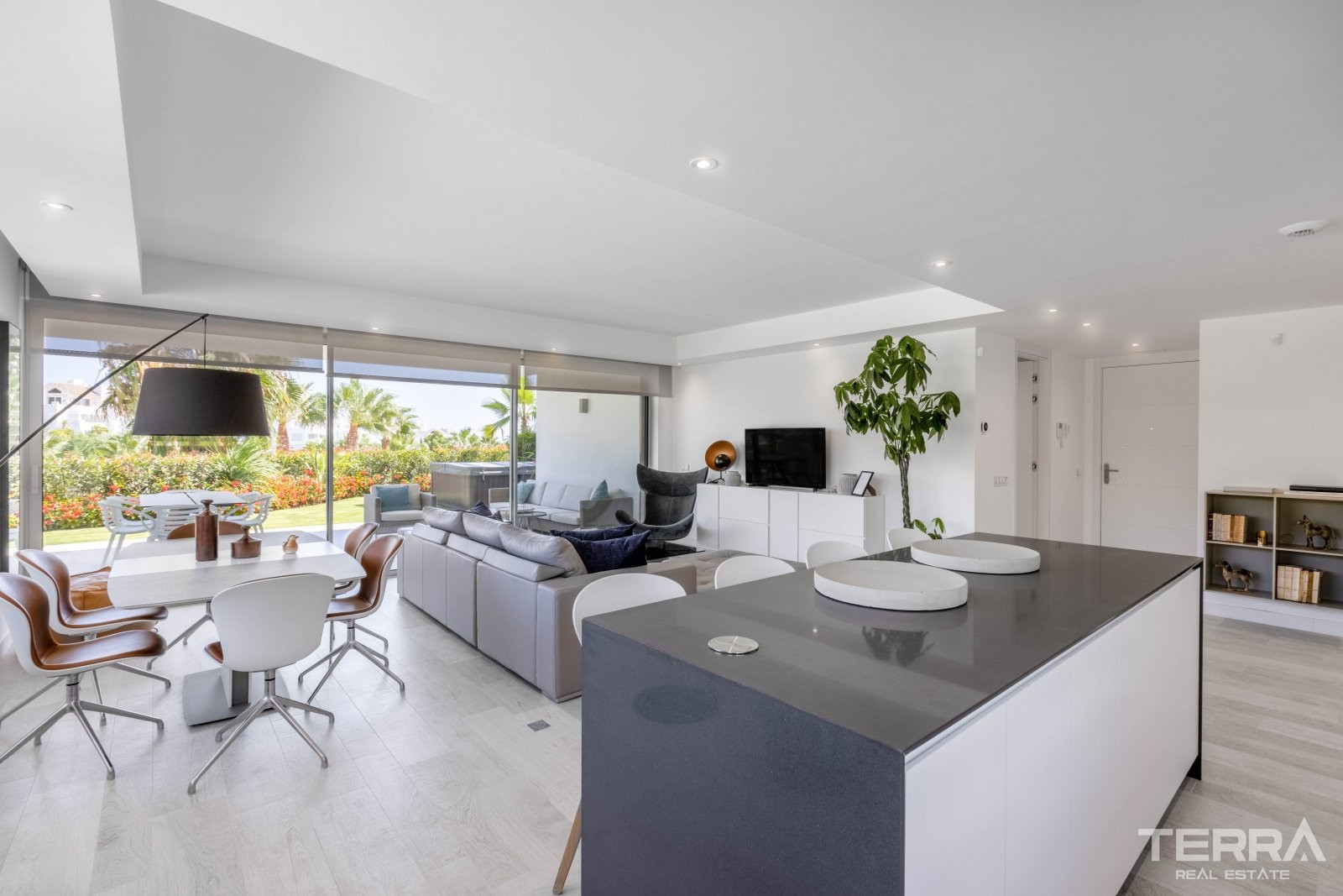 Sea-view Apartments in Casares near Estepona, Costa del Sol, Spain - 105760
