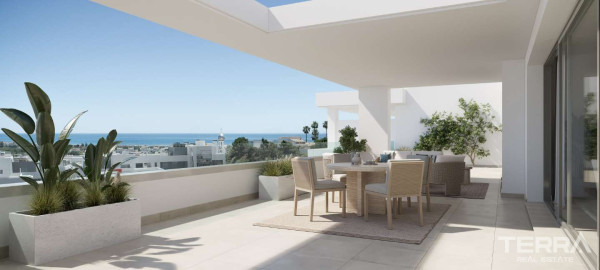 Lejligheder med havudsigt til salg i Estepona, Costa del Sol, Spanien