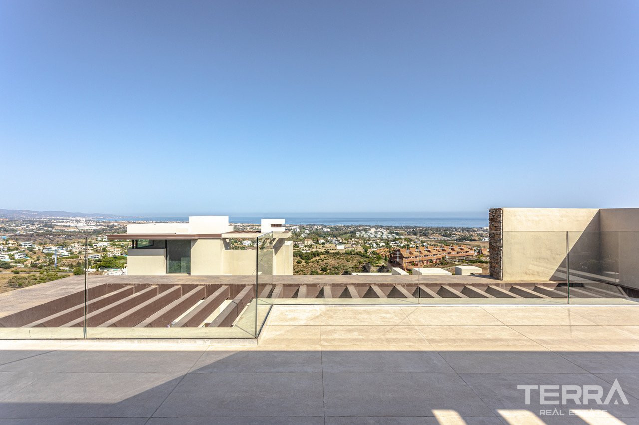 Sea View Villas for Sale in Benahavis, Málaga, Spain - 105980