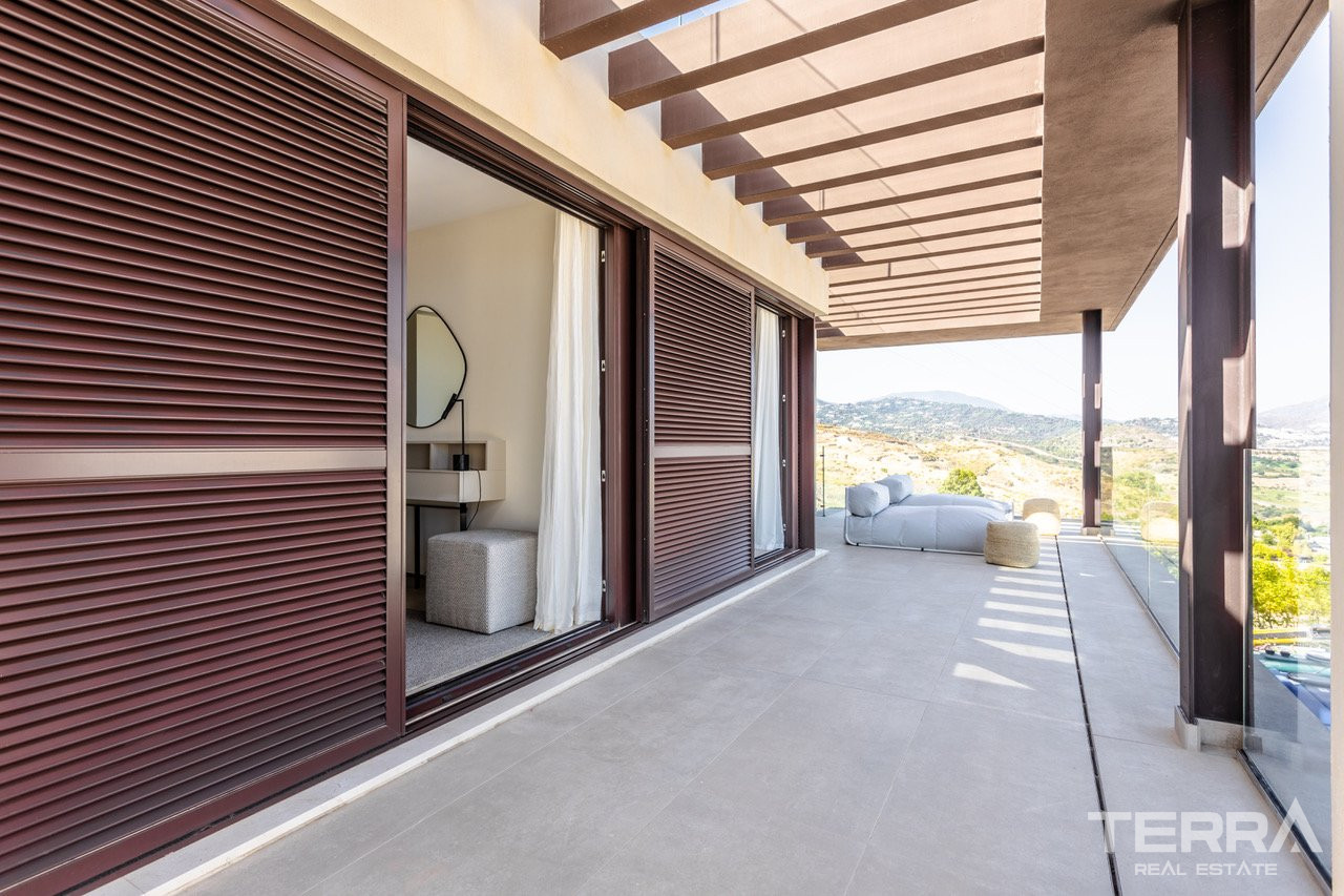 Sea View Villas for Sale in Benahavis, Málaga, Spain - 105987